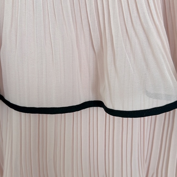 Worthington 2 Piece Short Sleeve Blouse M Light Pink & Lace Pleated Skirt Pink 8 - Picture 9 of 13